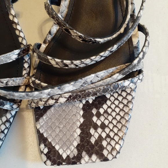 Sigerson Morrison leather snake print square toe block heel sandals - Picture 6 of 10